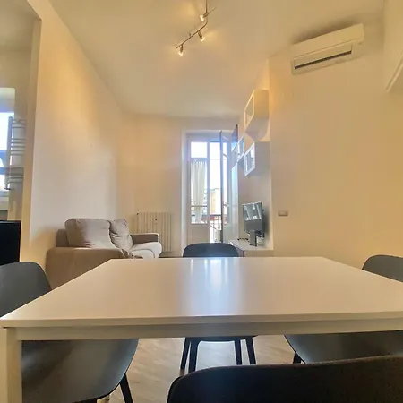 아파트 Palma Home, Elegante E Spaziosa Nel Cuore Della Citta Di Milano, Con Metropolitana M1 Gambara 밀라노